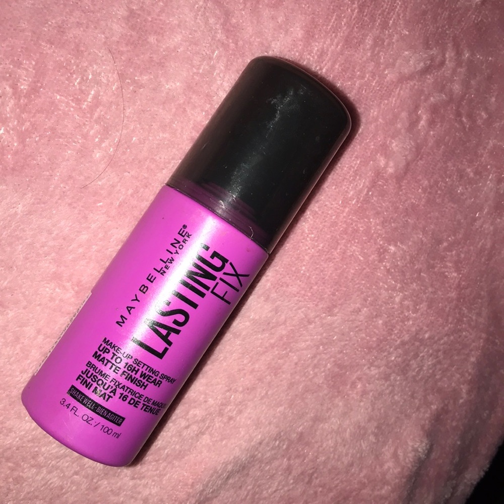 Long lasting fix setting spray